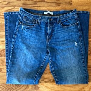 Women's Levi Jeans
Early 2000s 
505 Straight Leg Jeans 
Size 8